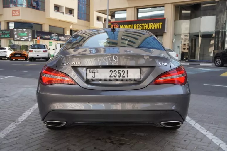 Mercedes CLA (Grise), 2019 &agrave; louer &agrave; Sharjah