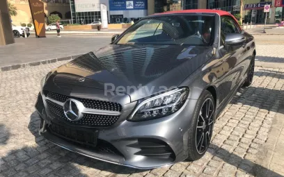 Mercedes C200 Cabrio (Темно-серый), 2021 для аренды в Дубай