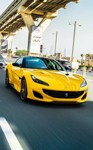 Dubai'de kiralık Ferrari Portofino Rosso (Sarı), 2020