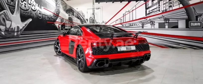Audi R8 (Rosso), 2021 in affitto a Dubai