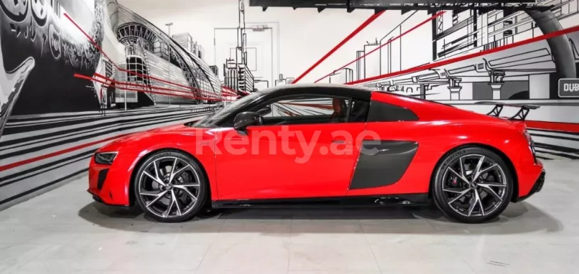 Audi R8 (Rosso), 2021 in affitto a Dubai