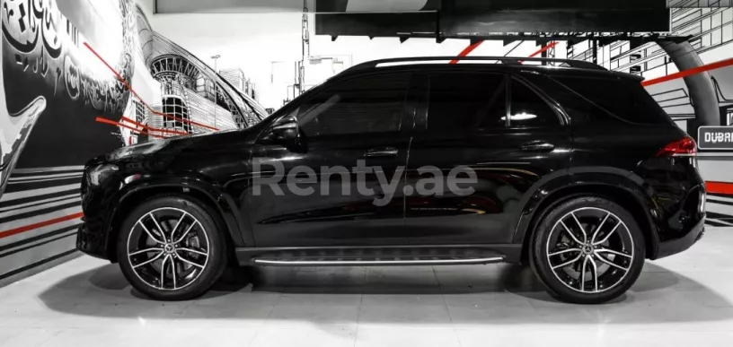 Mercedes GLE 450 AMG (Черный), 2019 для аренды в Дубай