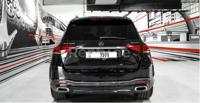 Mercedes GLE 450 AMG (Черный), 2019 для аренды в Дубай