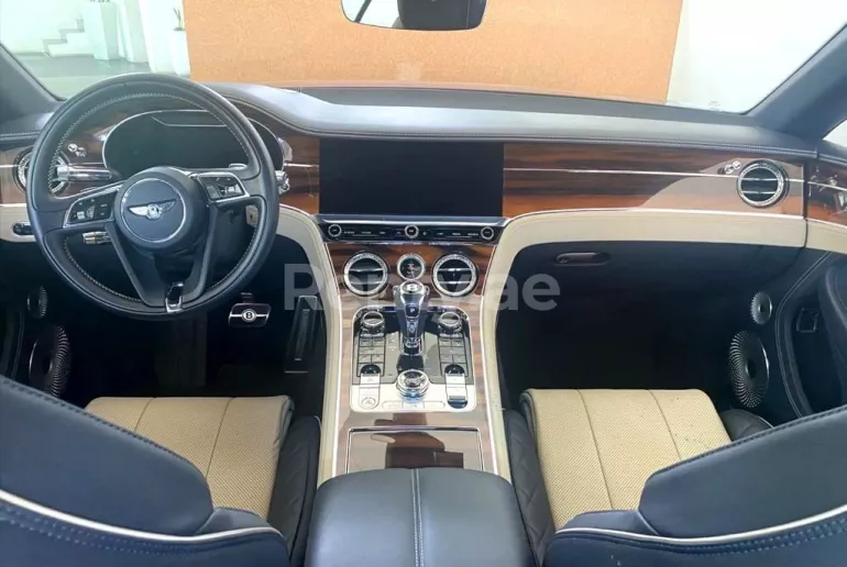 Bentley Continental GT (Azul), 2019 para alquiler en Dub&aacute;i