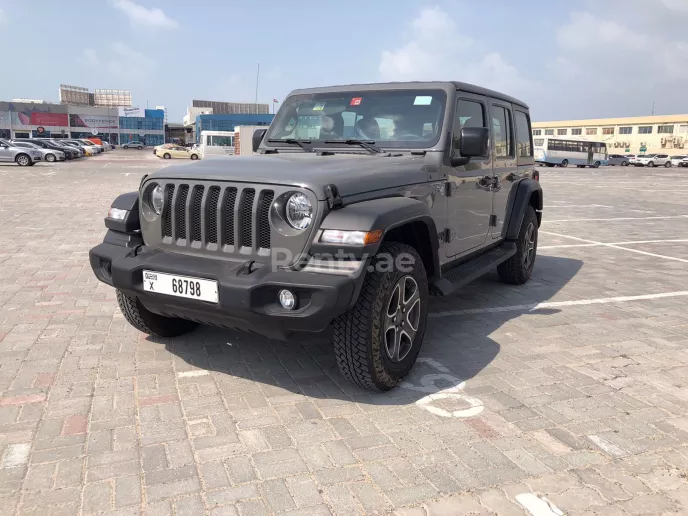 Jeep Wrangler Unlimited Sports (Grau), 2021  zur Miete in Dubai