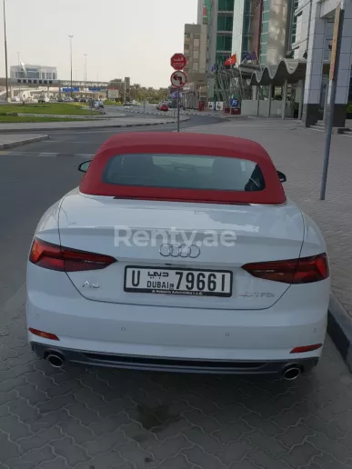 Audi A5 convertible (Wei&szlig;), 2019  zur Miete in Dubai