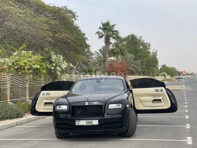 Rolls Royce Wraith (Negro), 2020 para alquiler en Dub&aacute;i
