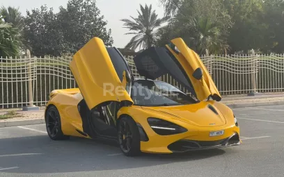 McLaren 720 S (Gelb), 2021 zur Miete in Dubai