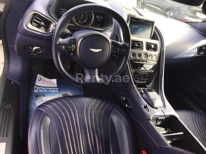 إيجار أستون مارتن DB11 (أبيض), 2018 في دبي