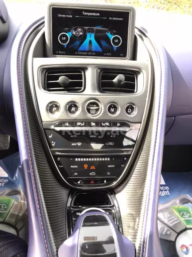 إيجار أستون مارتن DB11 (أبيض), 2018 في دبي