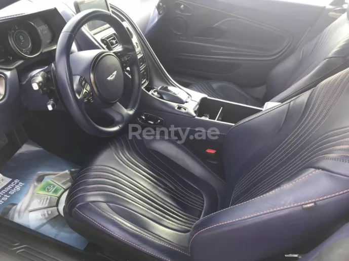 إيجار أستون مارتن DB11 (أبيض), 2018 في دبي