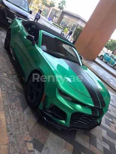 Chevrolet Camaro (Groen), 2019 te huur in Dubai