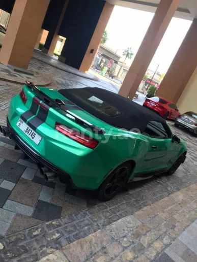 Chevrolet Camaro (Groen), 2019 te huur in Dubai
