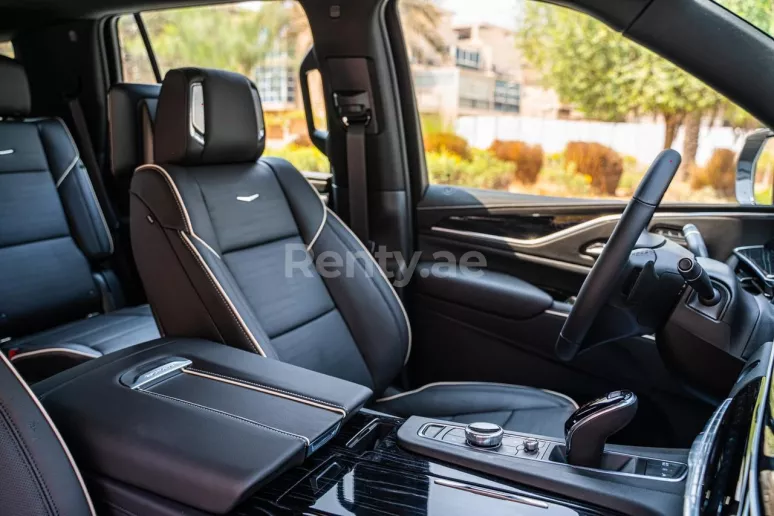 إيجار كاديلاك إسكاليد Platinum Fully Loaded (أسود), 2021 في دبي