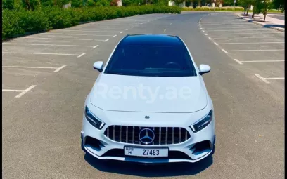 Mercedes Classe A (Blanc), 2021 &agrave; louer &agrave; Duba&iuml;