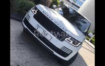 إيجار رانج روفر فوج (أبيض), 2019 في دبي
