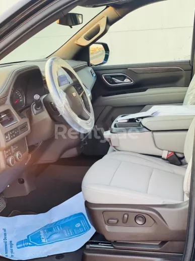 GMC Yukon (Nero), 2021 in affitto a Dubai