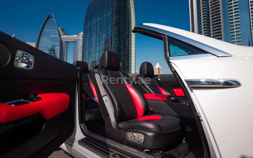 Rolls Royce Dawn (Белый), 2018 для аренды в Дубай
