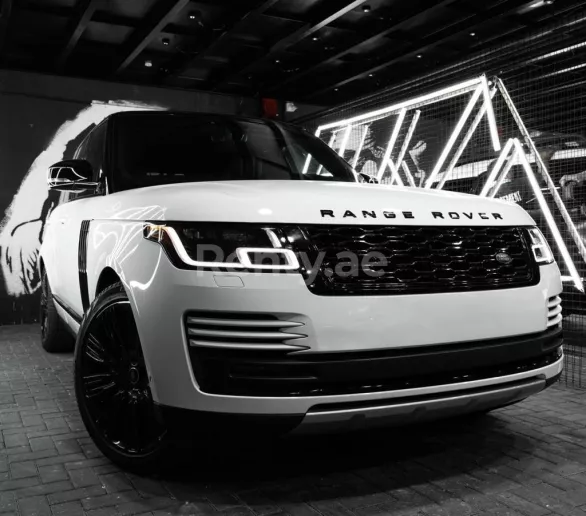 Range Rover Vogue (Белый), 2019 для аренды в Дубай
