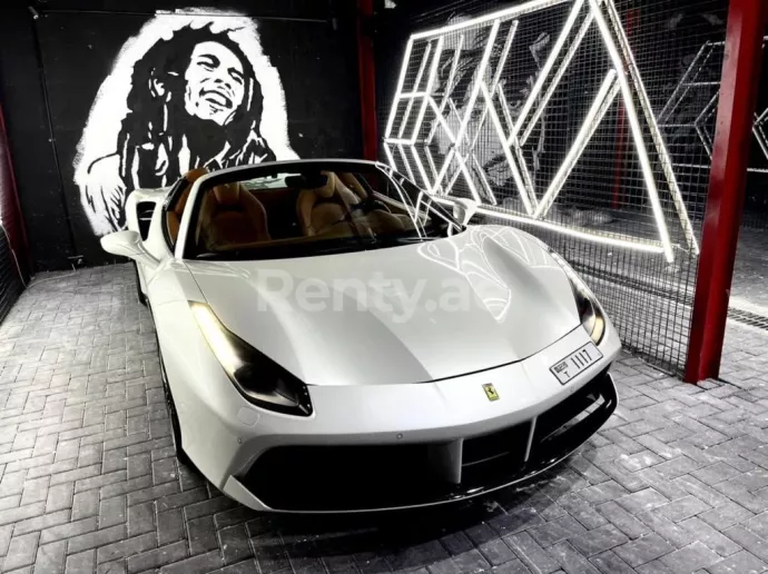 Ferrari 488 Spyder (Blanc), 2018 &agrave; louer &agrave; Ras Al Khaimah