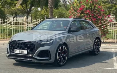 Audi RSQ8 (Gris), 2021 para alquiler en Dub&aacute;i