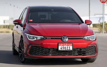 Abu Dabi'de kiralık Golf GTI (Kırmızı), 2021
