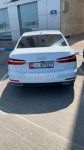Audi A6 (Bianca), 2021 in affitto a Dubai