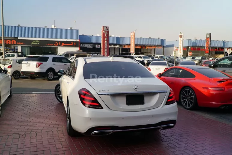 Mercedes Classe S (Blanc), 2017 &agrave; louer &agrave; Duba&iuml;