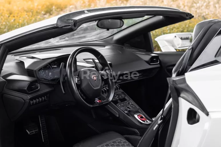Lamborghini Evo Spyder (Grise), 2021 &agrave; louer &agrave; Duba&iuml;