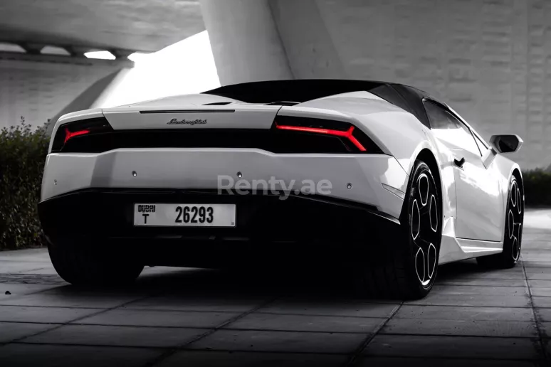 Lamborghini Huracan Spyder (Wit), 2018 te huur in Dubai