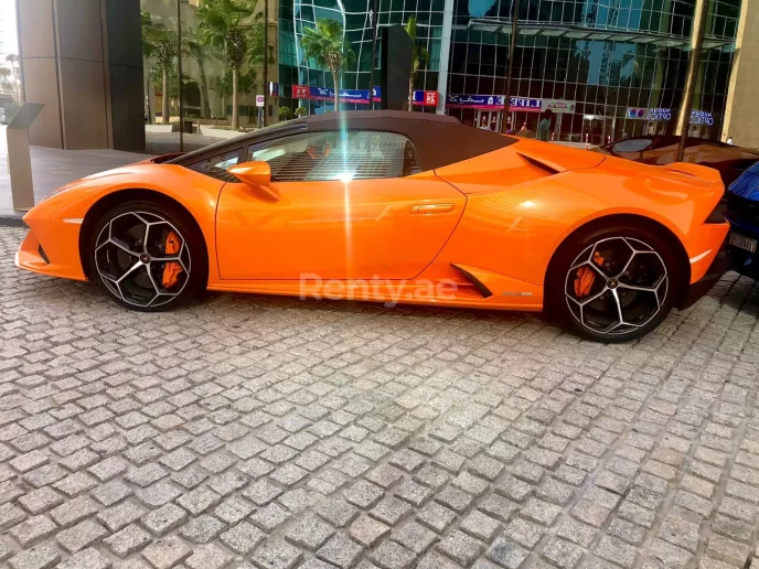 Dubai'de kiralık Lamborghini Evo Spyder (Turuncu), 2021
