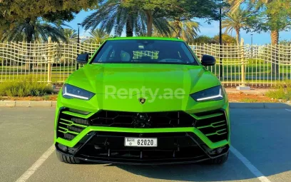 Lamborghini Urus (Gr&uuml;n), 2021  zur Miete in Dubai