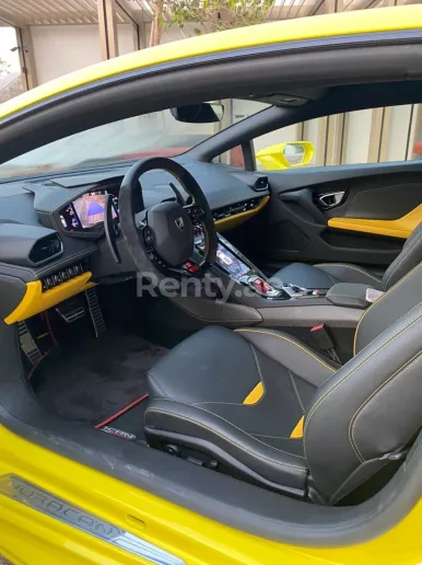 Dubai'de kiralık Lamborghini Evo (Sarı), 2019