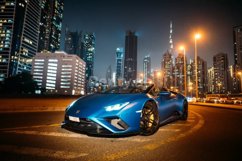在迪拜 租 兰博基尼 EVO Spyder (蓝色), 2020