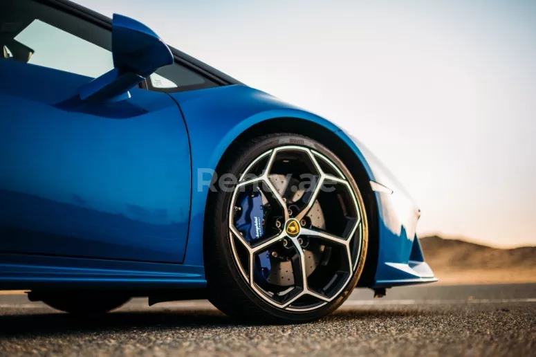 在迪拜 租 兰博基尼 EVO Spyder (蓝色), 2020