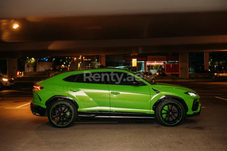 Lamborghini Urus Capsule (Gr&uuml;n), 2021  zur Miete in Dubai