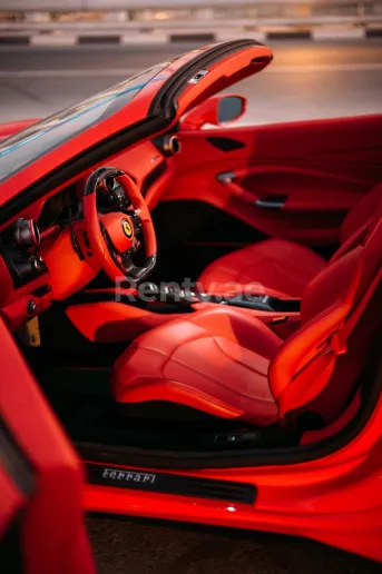 إيجار فيراري F8 تريبوتو سبايدر (أحمر), 2020 في دبي