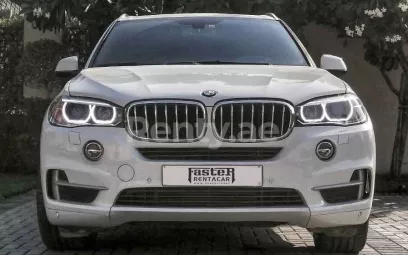 Dubai'de kiralık BMW X5 (Beyaz), 2018