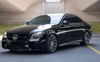 Mercedes E Класс (Черный), 2018 для аренды в Дубай