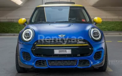 Mini Cooper (Blu), 2019 in affitto a Dubai