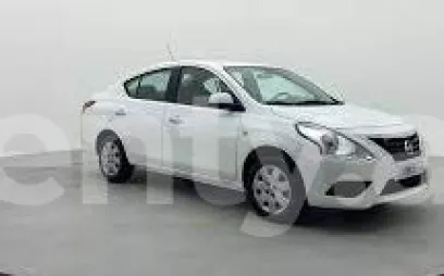 Nissan Sunny (Wei&szlig;), 2022 zur Miete in Dubai