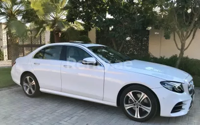 Mercedes E Класс (Белый), 2019 для аренды в Дубай