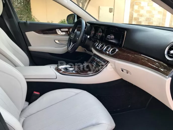 Mercedes E Klasse (Wit), 2019 te huur in Dubai