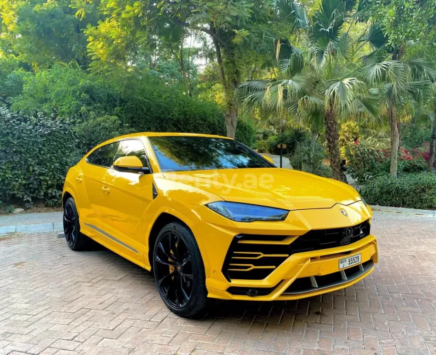 Lamborghini Urus (Gelb), 2020  zur Miete in Dubai