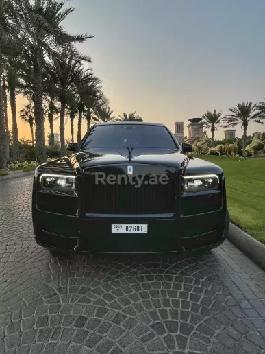 Rolls Royce Cullinan (Negro), 2021 para alquiler en Dub&aacute;i
