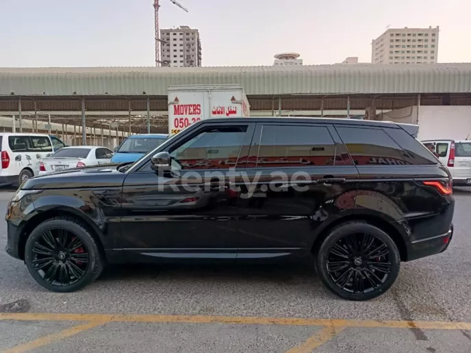 Range Rover Sport (Zwart), 2021 te huur in Dubai