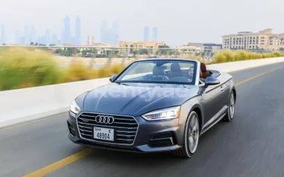 Audi A5 2.0T Quattro Convertible (Gris), 2018 para alquiler en Dub&aacute;i