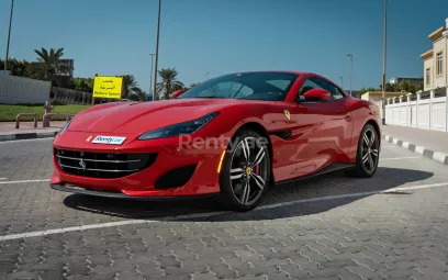 Dubai'de kiralık Ferrari Portofino Rosso (Kırmızı), 2019