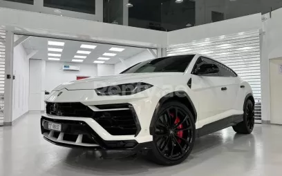 在迪拜 租 兰博基尼乌鲁斯 (白色), 2019