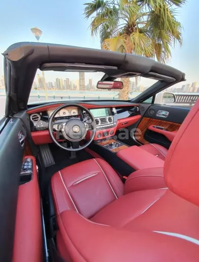 Rolls Royce Dawn (Белый), 2019 для аренды в Дубай